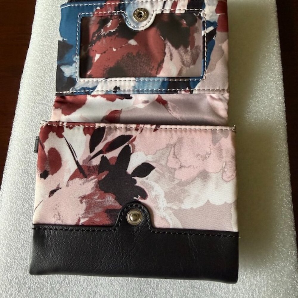 Tumi card/coin holder